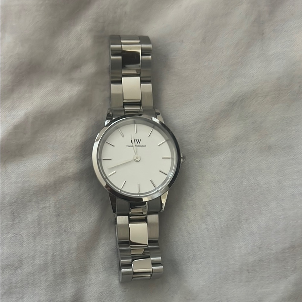 Daniel Wellington Silver Watch
